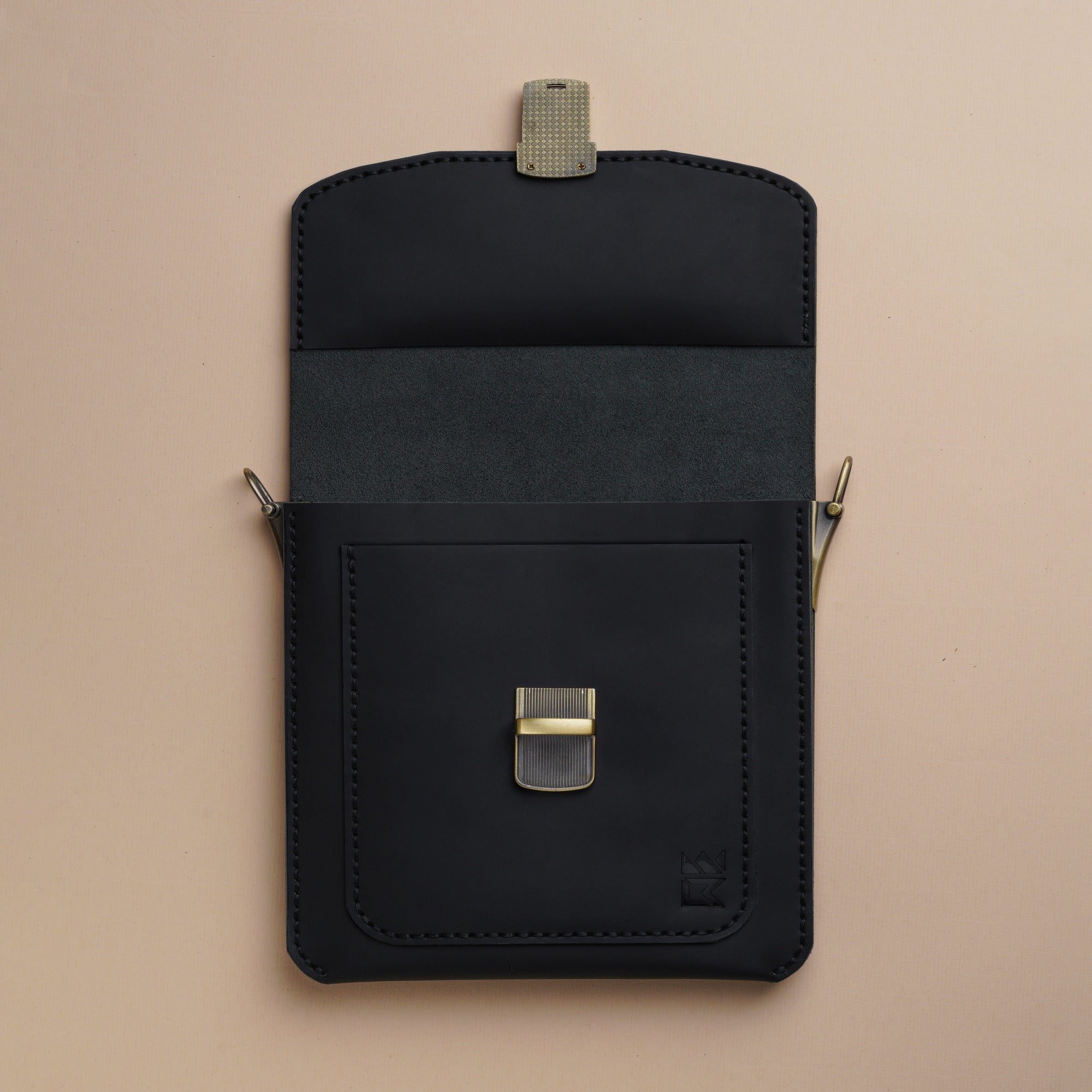 LL.B - Classic CrossBody Bag